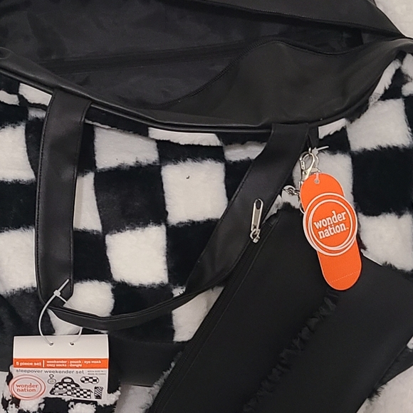 Wonder Nation 5 Piece Black White Checked Faux Fur Vegan Leather Duffle Bag Set - Picture 3 of 6